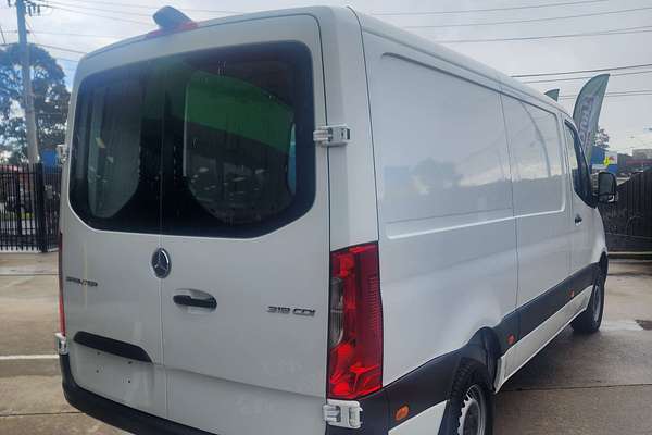 2020 Mercedes-Benz Sprinter 319CDI VS30