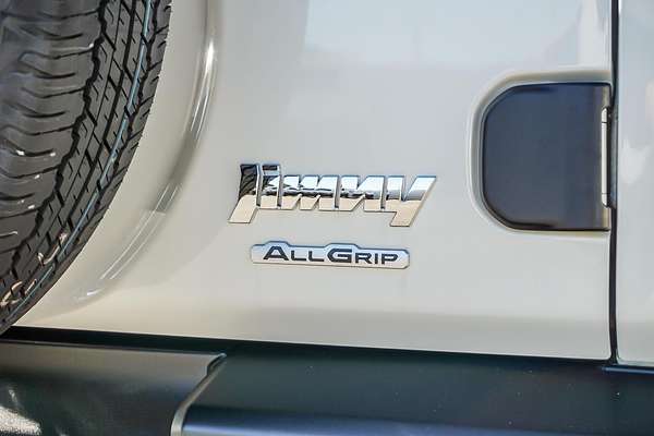2025 Suzuki Jimny GLX GJ