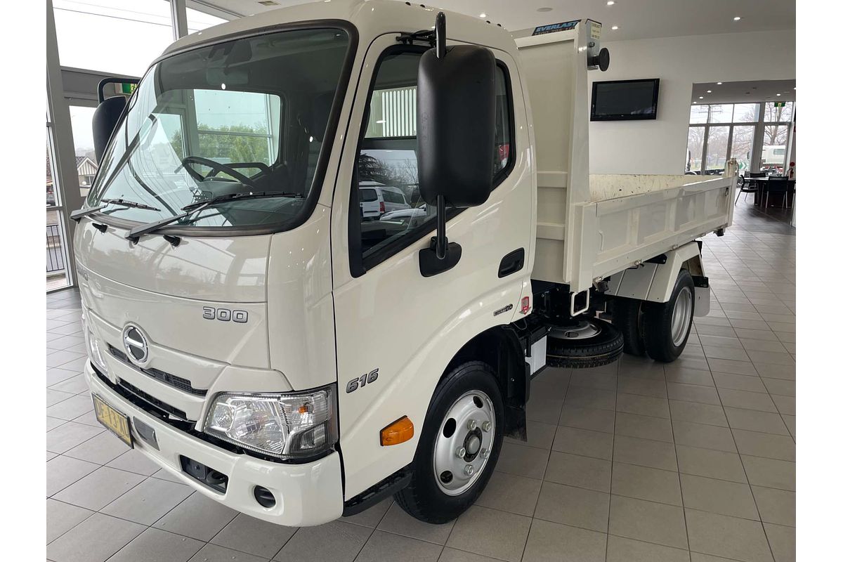 2022 Hino 300 Series 616 Tipper SWB