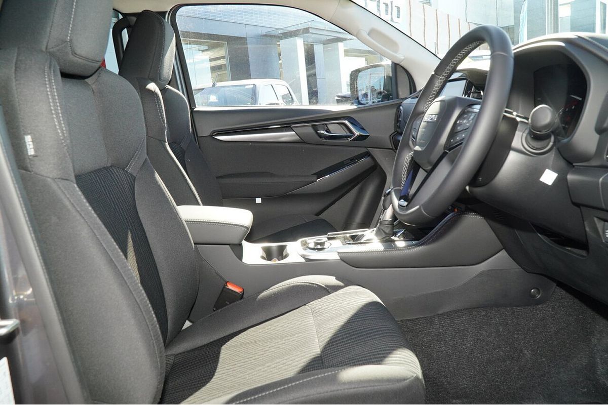 2025 Isuzu MU-X LS-U
