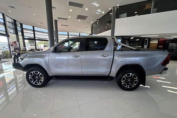 2022 Toyota Hilux SR5 GUN126R 4X4