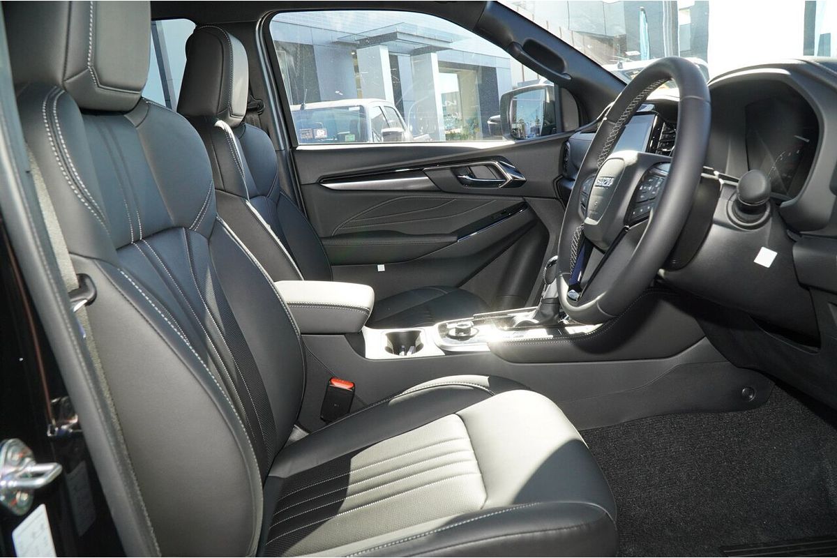 2025 Isuzu MU-X LS-T