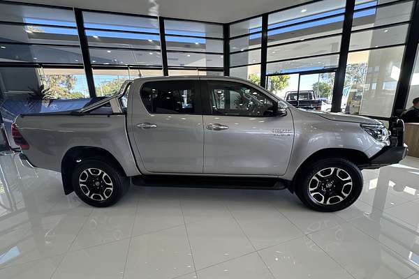 2022 Toyota Hilux SR5 GUN126R 4X4