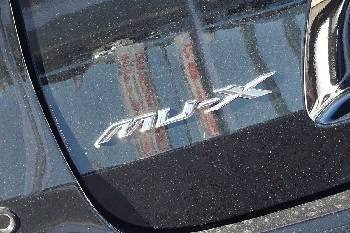 2025 Isuzu MU-X LS-T