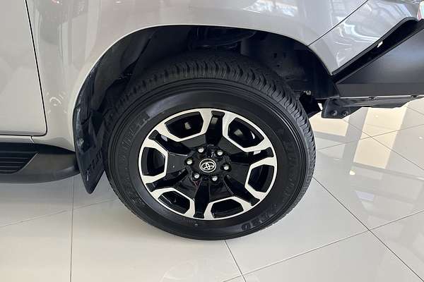 2022 Toyota Hilux SR5 GUN126R 4X4