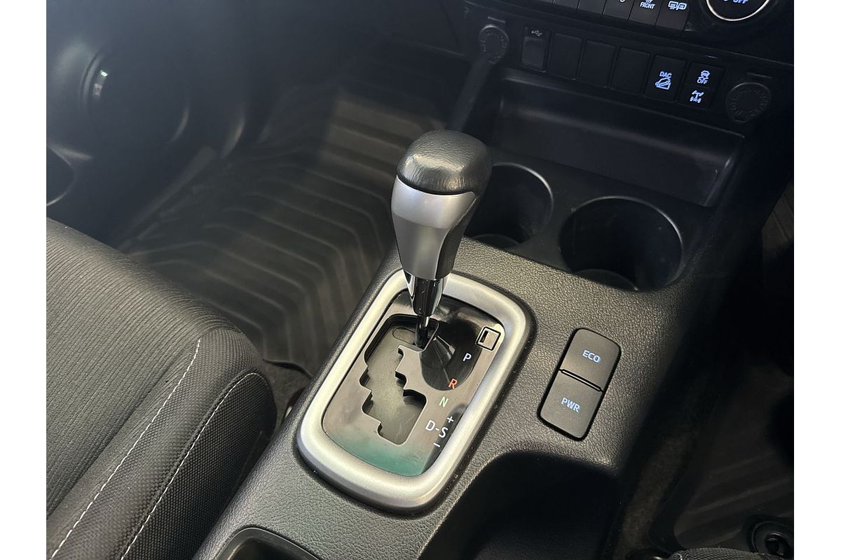 2022 Toyota Hilux SR5 GUN126R 4X4