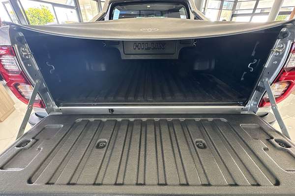 2022 Toyota Hilux SR5 GUN126R 4X4