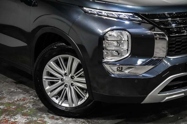 2025 Mitsubishi Outlander LS ZM