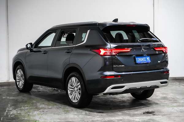 2025 Mitsubishi Outlander LS ZM