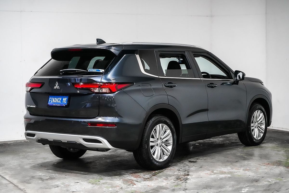 2025 Mitsubishi Outlander LS ZM