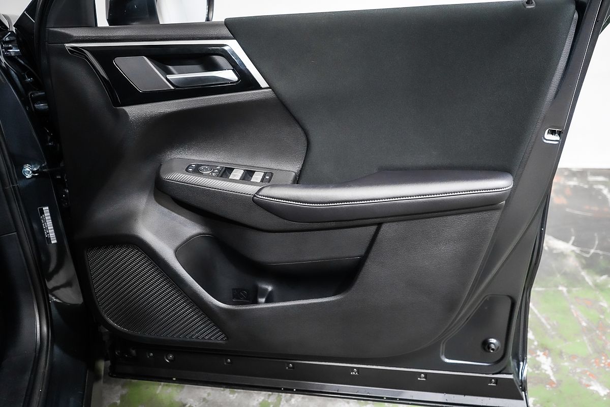 2025 Mitsubishi Outlander LS ZM