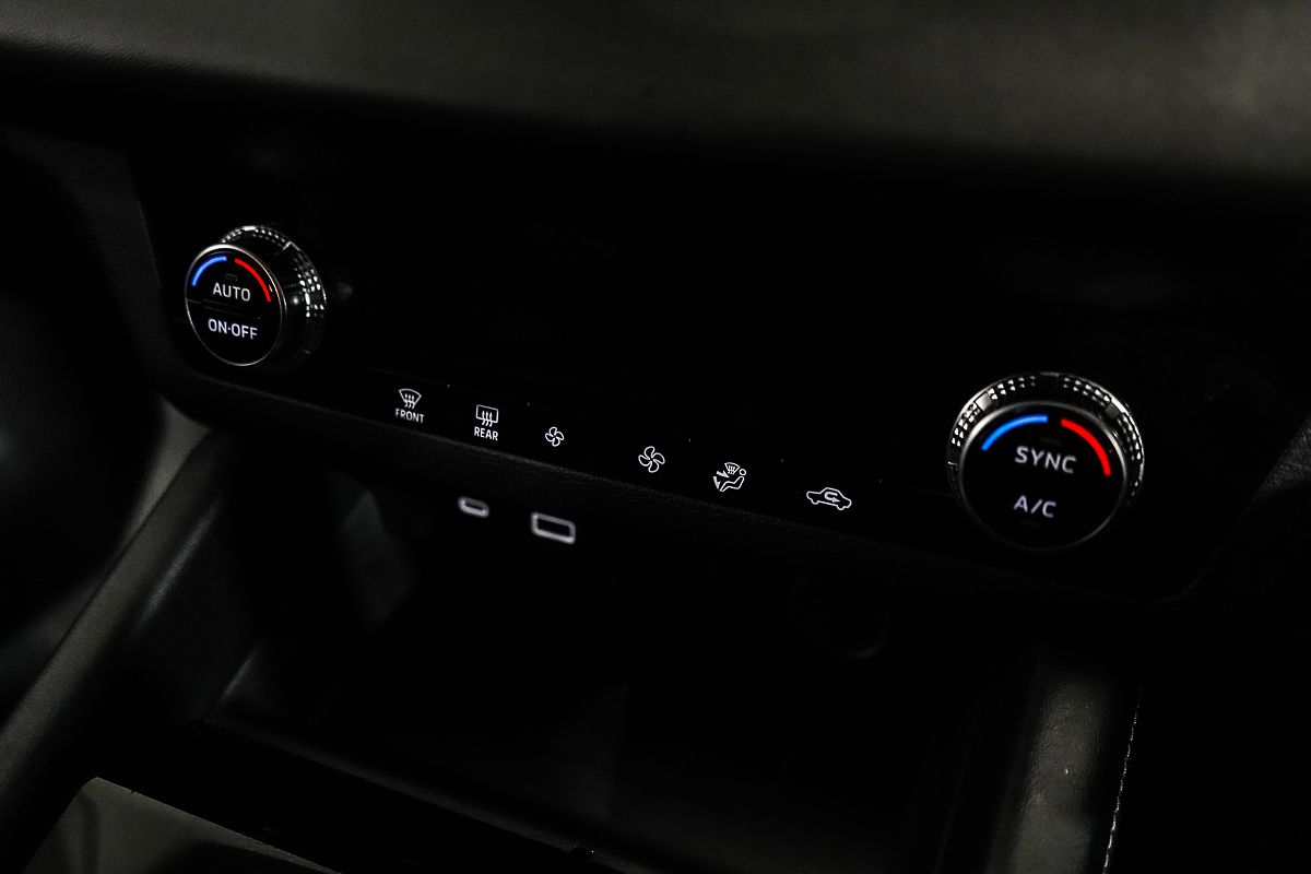 2025 Mitsubishi Outlander LS ZM