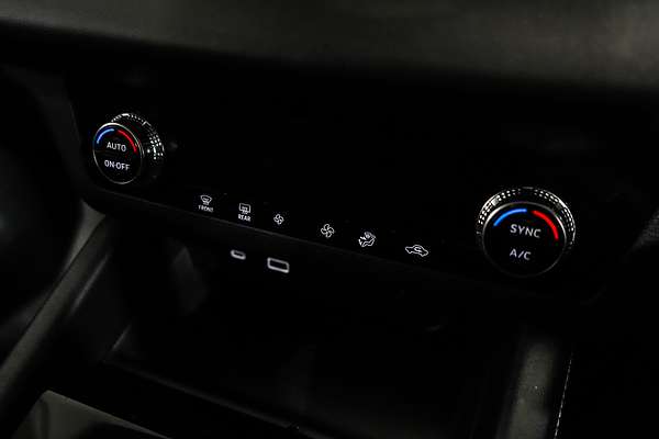 2025 Mitsubishi Outlander LS ZM