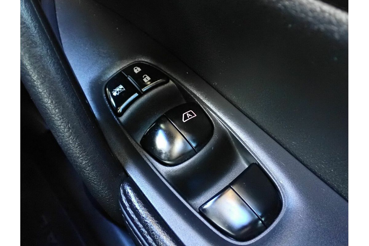 2015 Nissan X-TRAIL ST-L T32