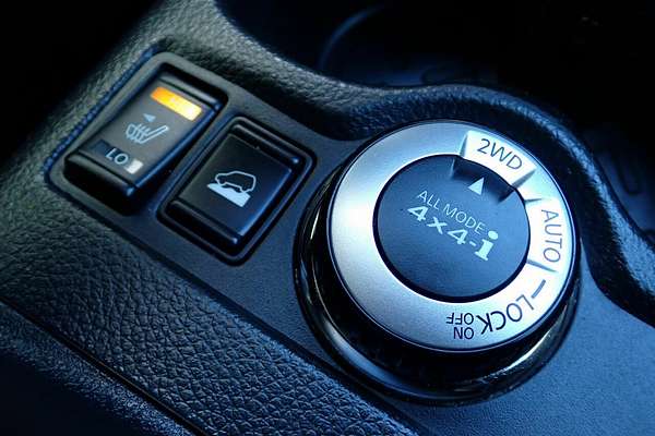 2015 Nissan X-TRAIL ST-L T32