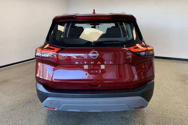 2025 Nissan X-TRAIL ST T33