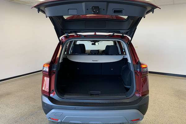 2025 Nissan X-TRAIL ST T33