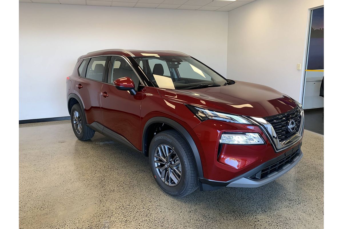 2025 Nissan X-TRAIL ST T33