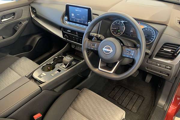 2025 Nissan X-TRAIL ST T33