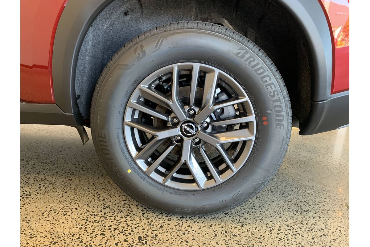 2025 Nissan X-TRAIL ST T33