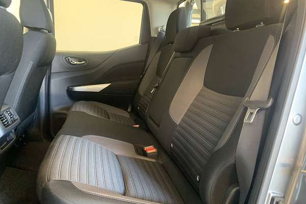 2025 Nissan Navara ST-X D23 4X4