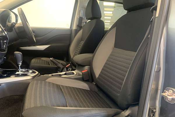 2025 Nissan Navara ST-X D23 4X4
