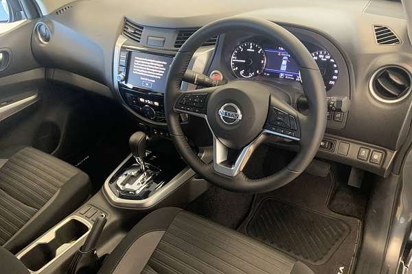 2025 Nissan Navara ST-X D23 4X4