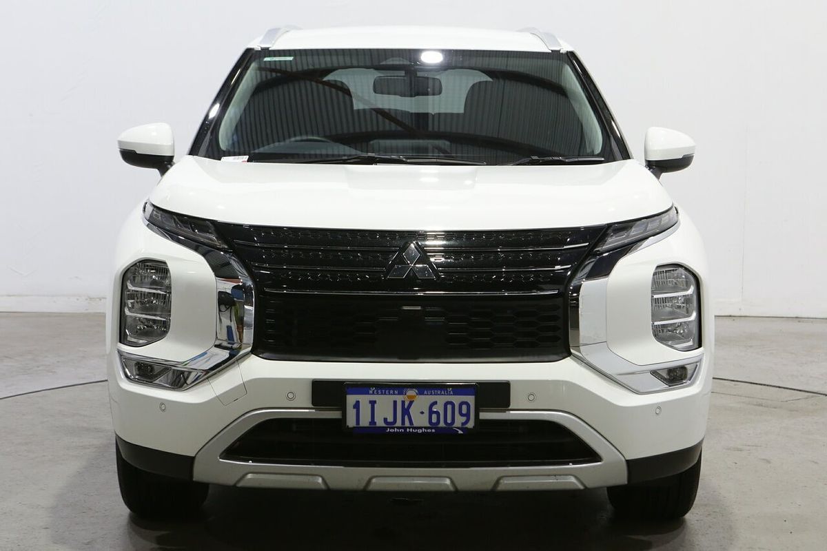 2024 Mitsubishi Outlander LS ZM