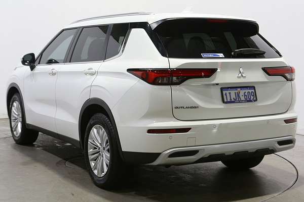 2024 Mitsubishi Outlander LS ZM