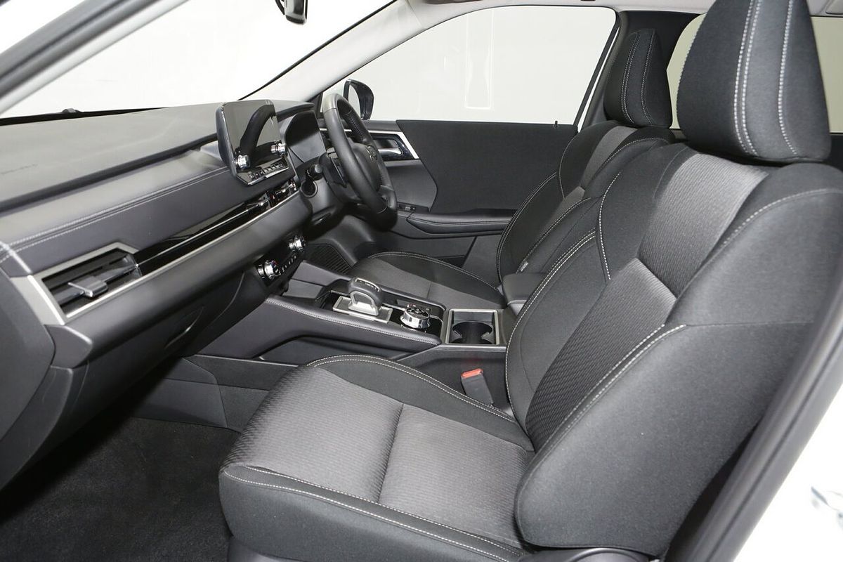 2024 Mitsubishi Outlander LS ZM