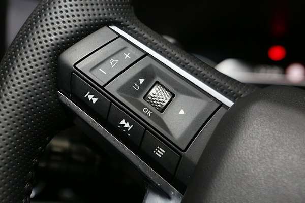 2024 Mitsubishi Outlander LS ZM