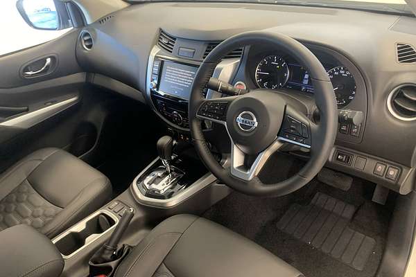 2025 Nissan Navara ST-X D23 4X4