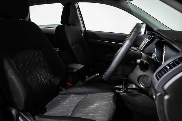 2025 Mitsubishi ASX MR XD