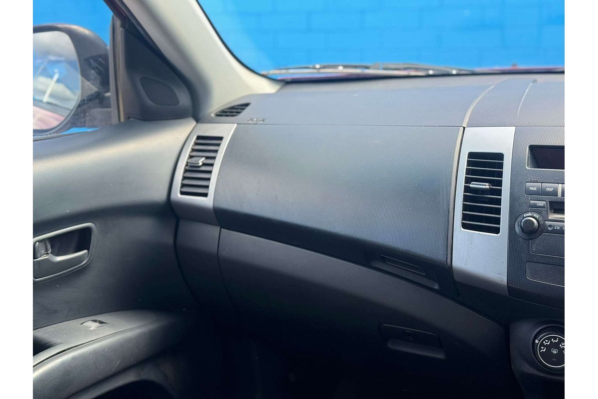2010 Mitsubishi Outlander LS ZH