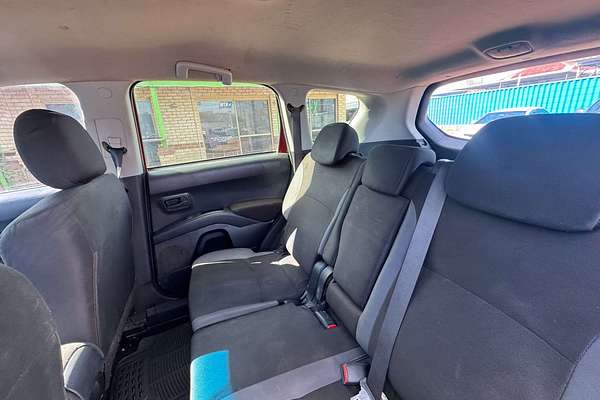 2010 Mitsubishi Outlander LS ZH