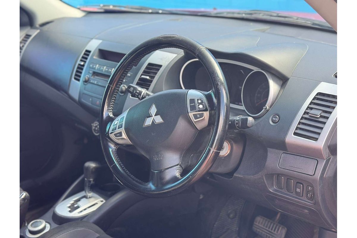 2010 Mitsubishi Outlander LS ZH