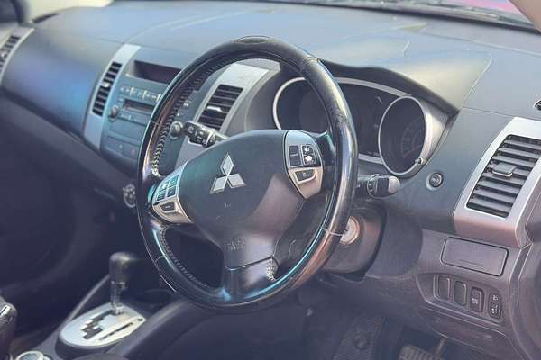 2010 Mitsubishi Outlander LS ZH