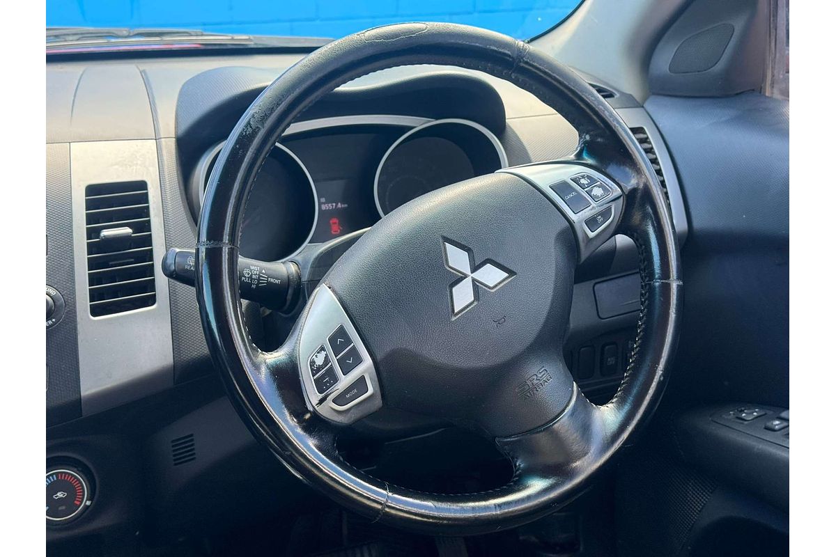 2010 Mitsubishi Outlander LS ZH