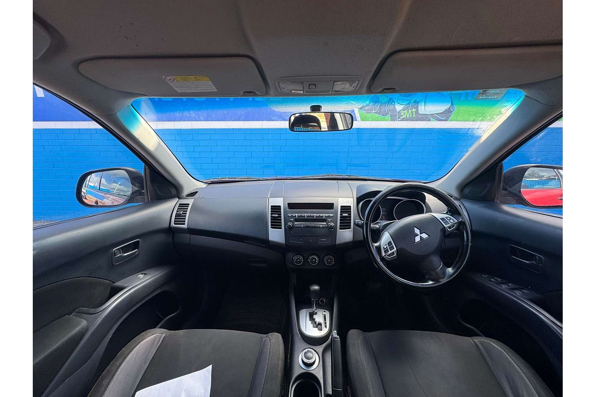 2010 Mitsubishi Outlander LS ZH