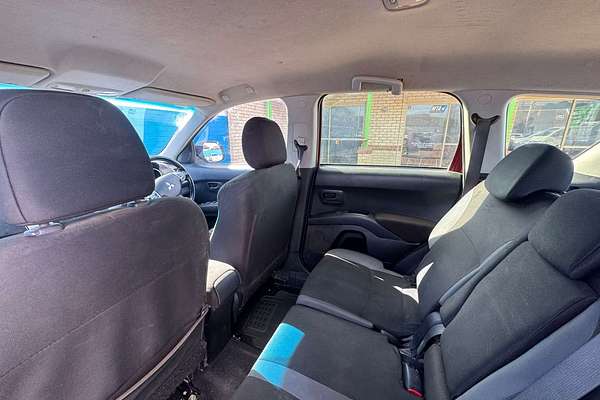 2010 Mitsubishi Outlander LS ZH