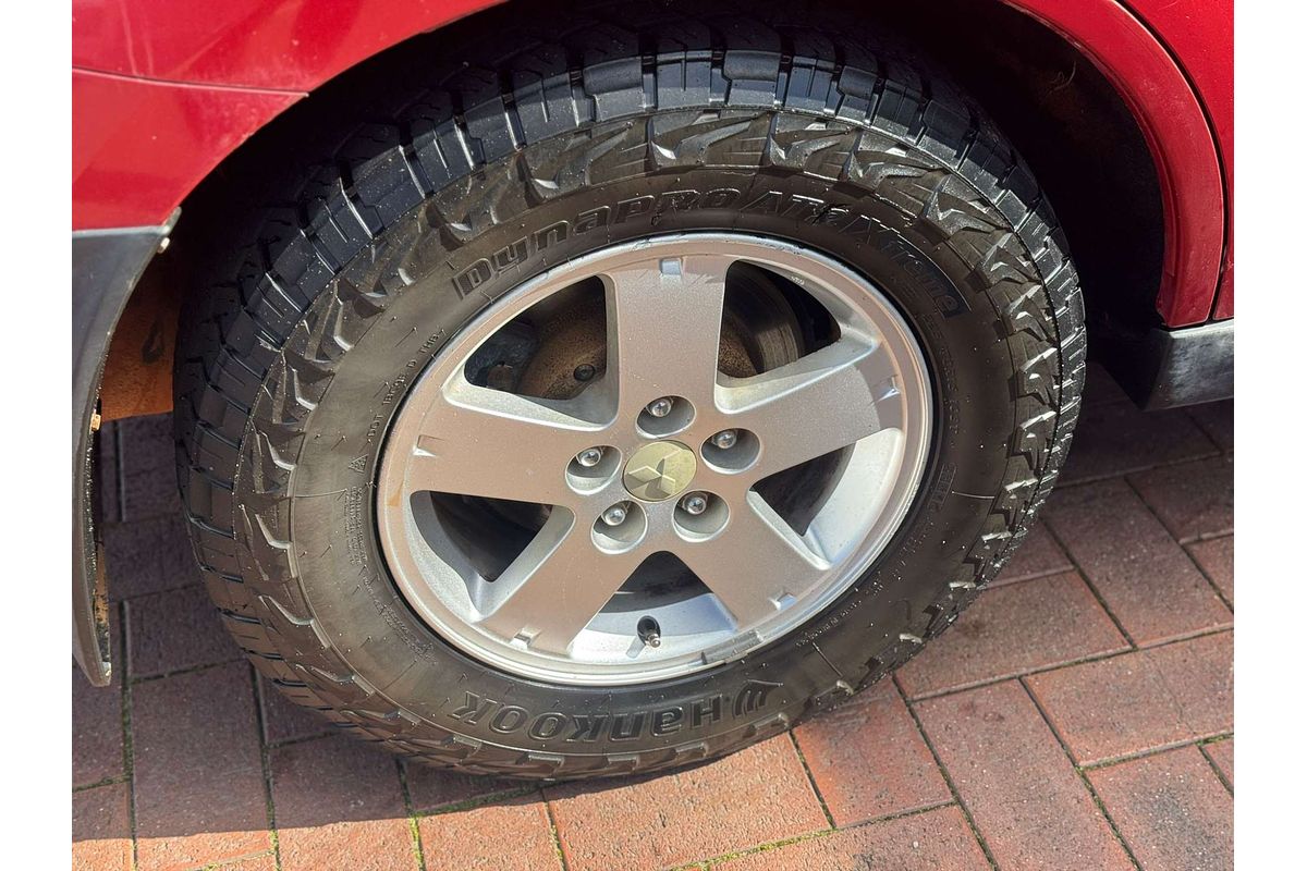 2010 Mitsubishi Outlander LS ZH