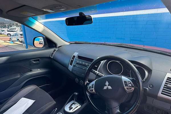 2010 Mitsubishi Outlander LS ZH