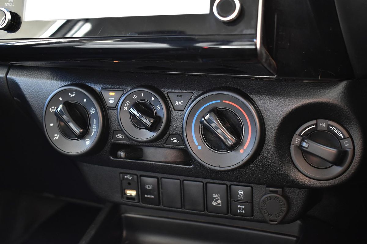 2021 Toyota Hilux SR GUN126R 4X4