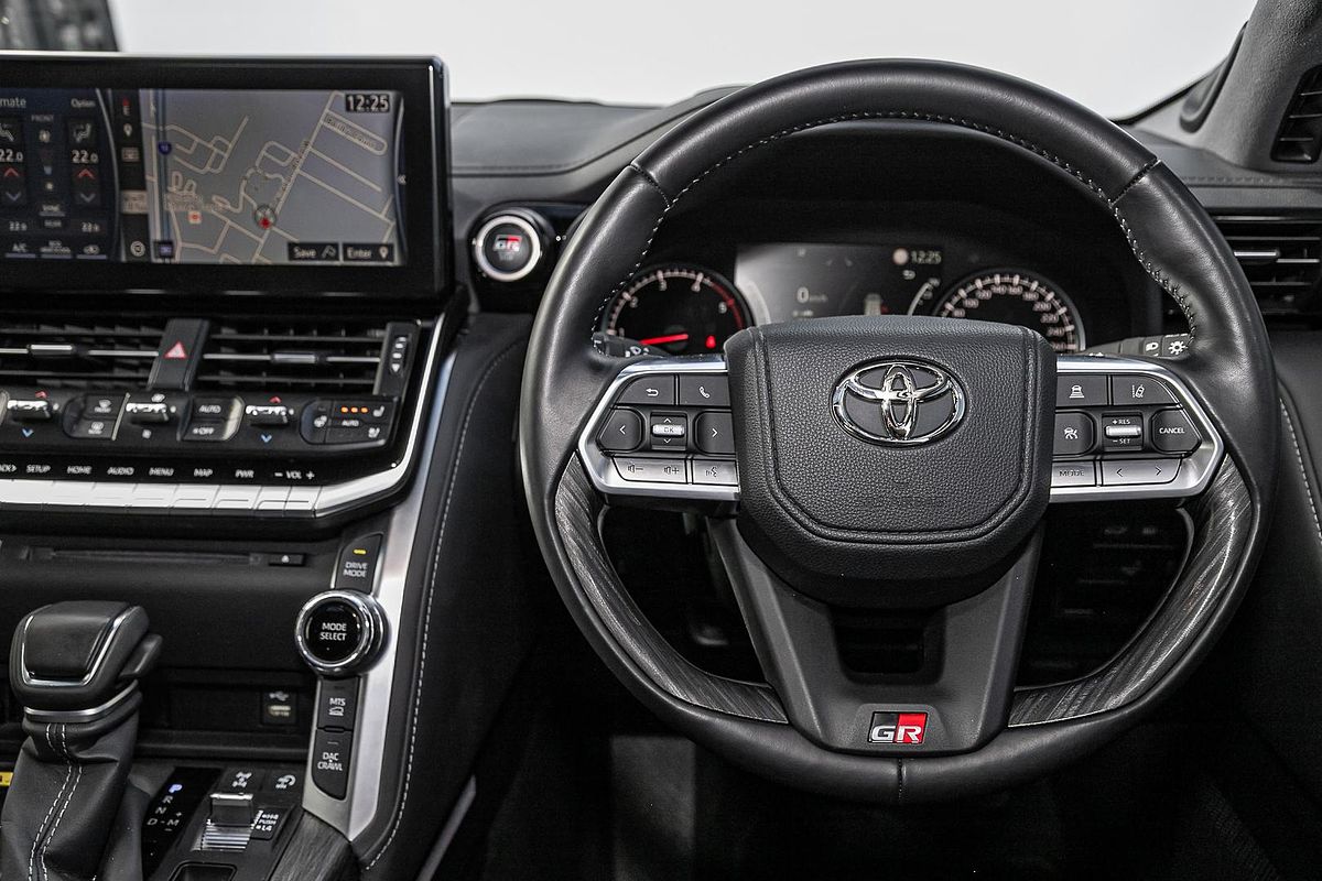 2024 Toyota Landcruiser GR Sport FJA300R