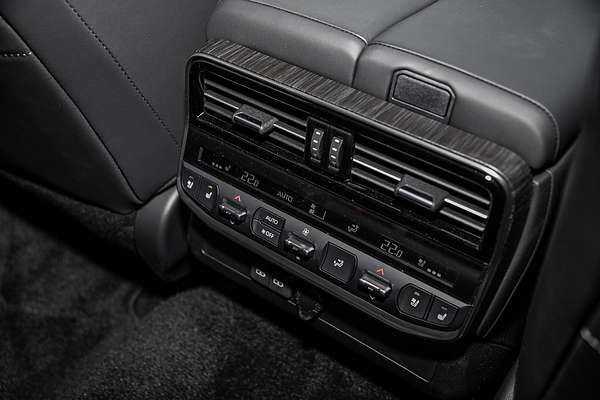 2024 Toyota Landcruiser GR Sport FJA300R