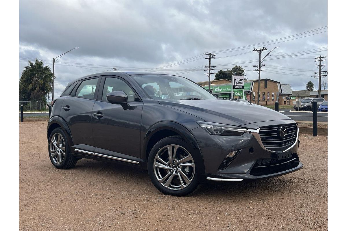 2025 Mazda CX-3 G20 Akari DK