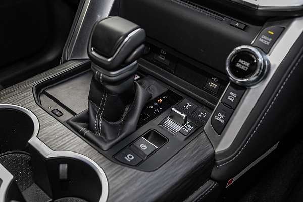 2024 Toyota Landcruiser GR Sport FJA300R