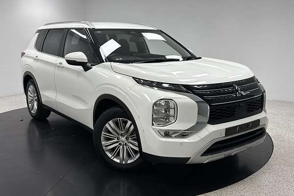 2023 Mitsubishi Outlander LS ZM
