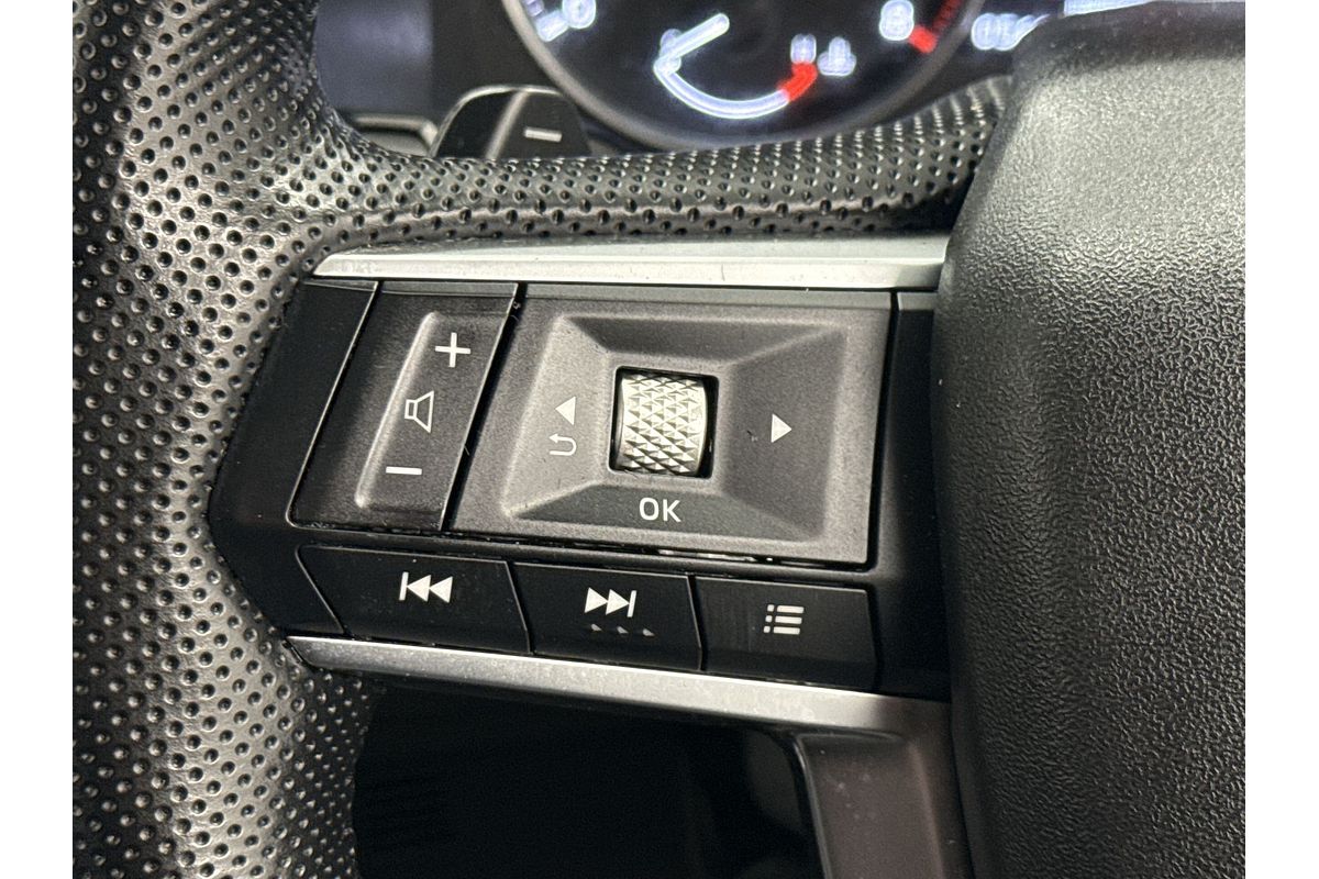 2023 Mitsubishi Outlander LS ZM