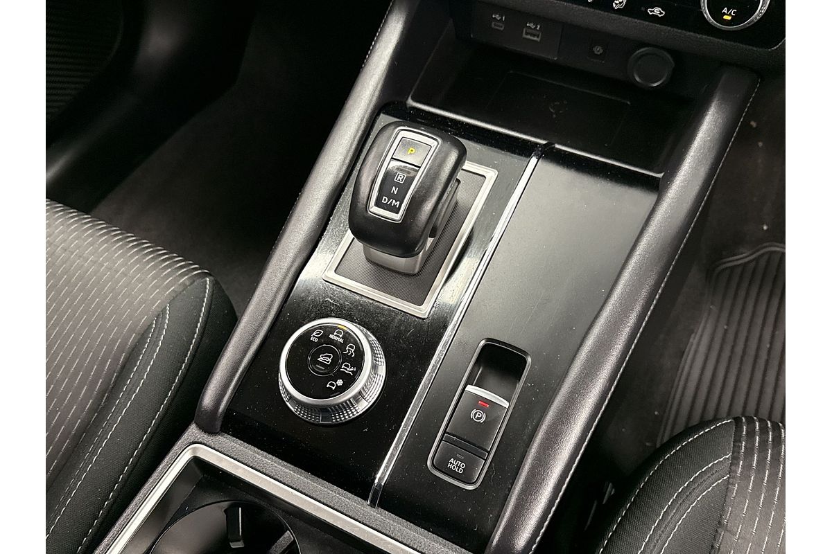 2023 Mitsubishi Outlander LS ZM